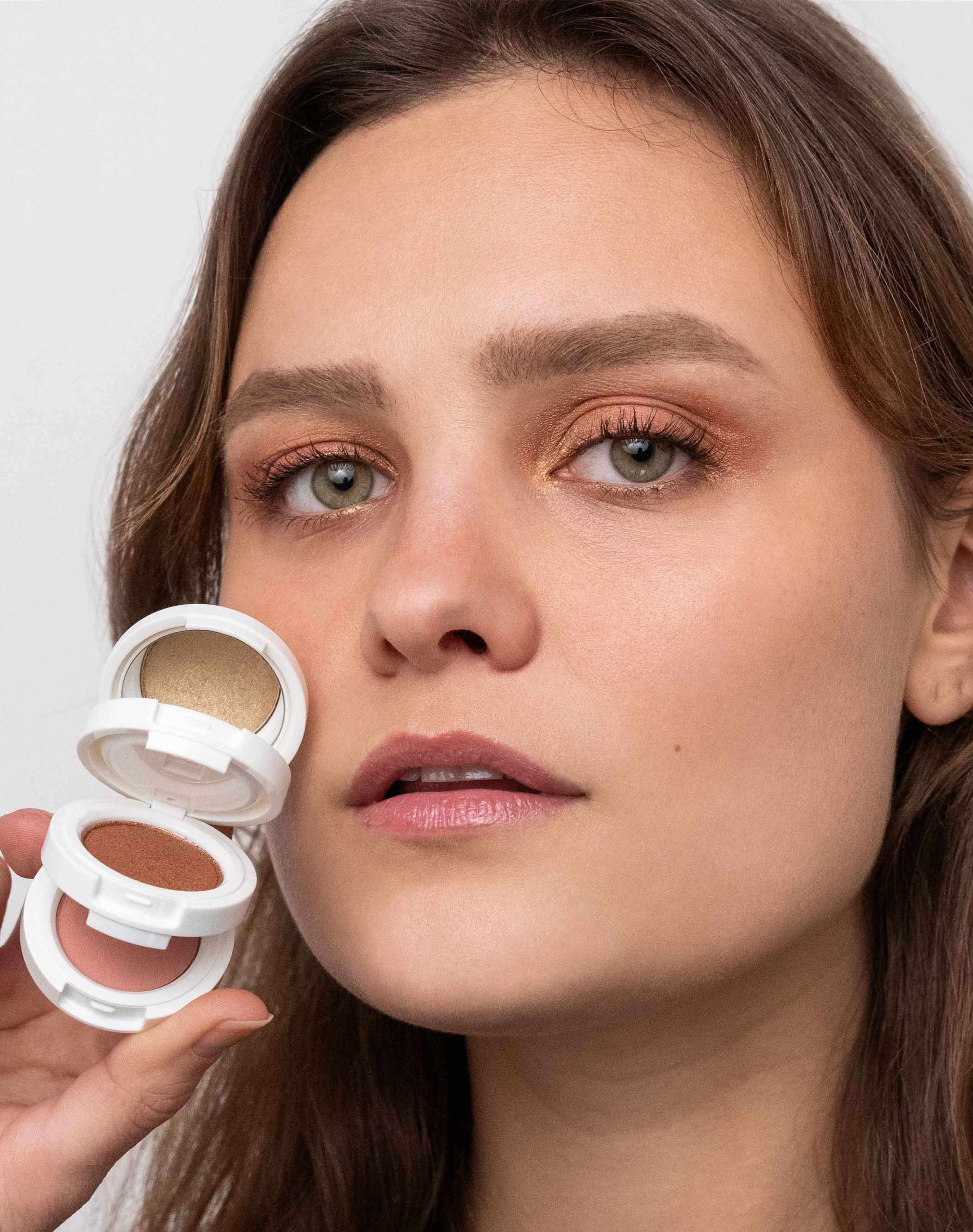 Eyeshadow Tower - Image 11