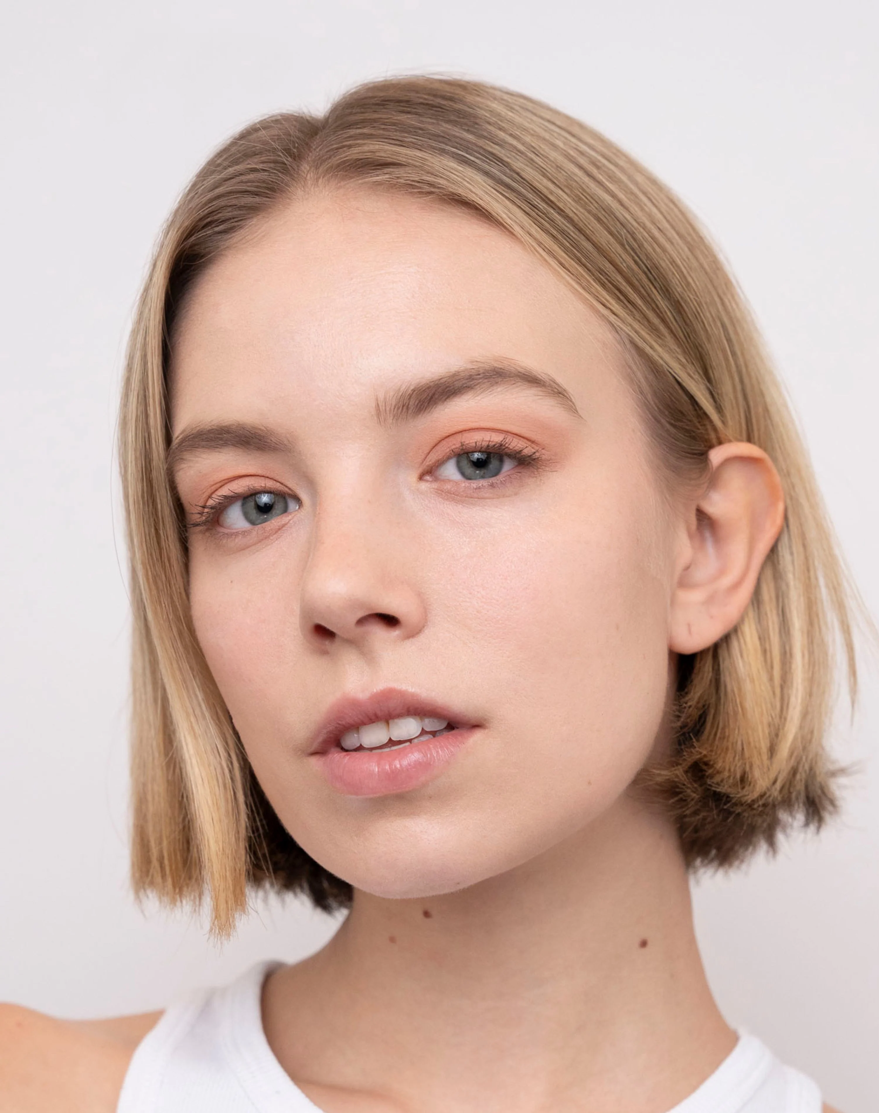 Eyeshadow Tower - Image 3