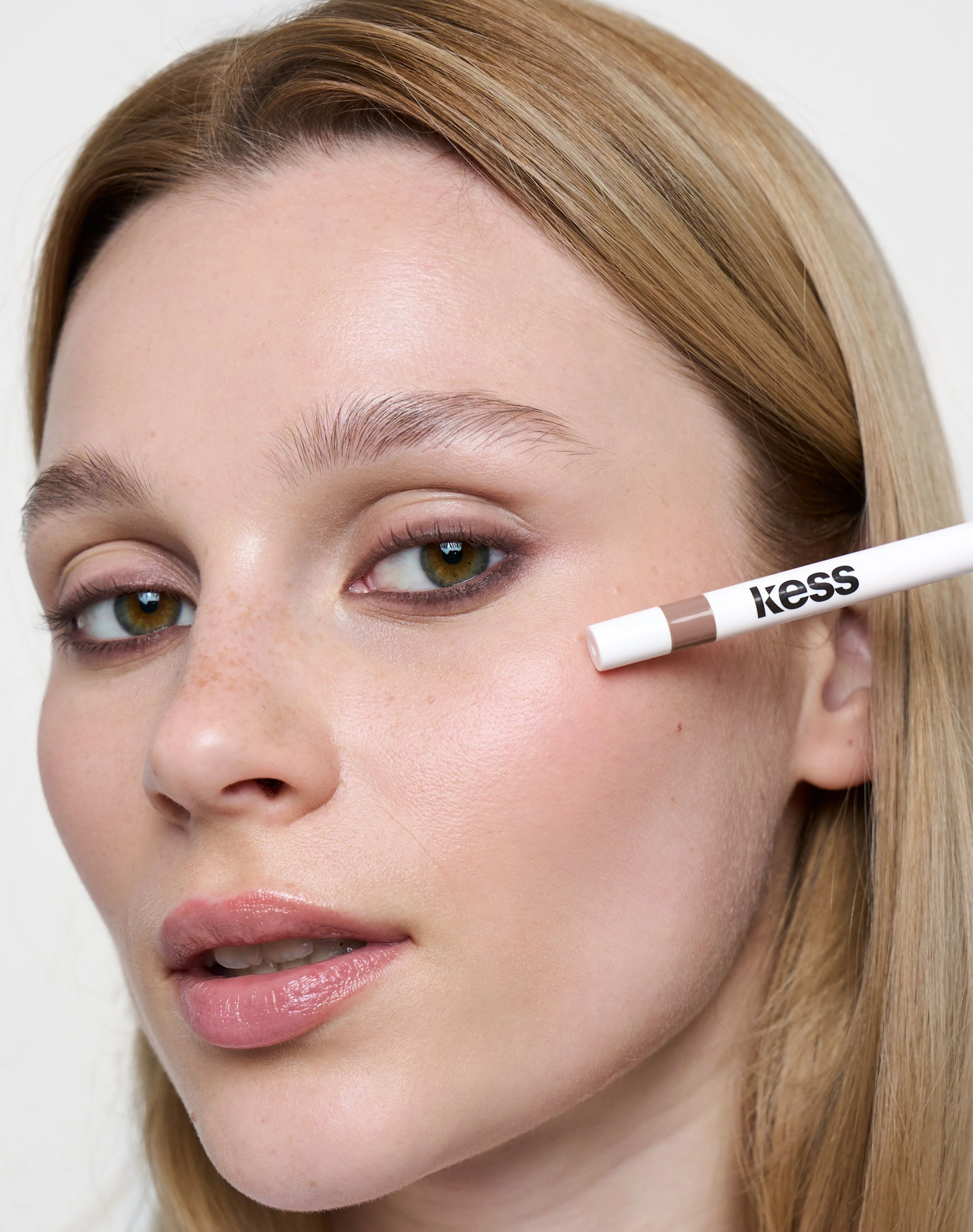 One Swipe Kajal Liner - Image 5