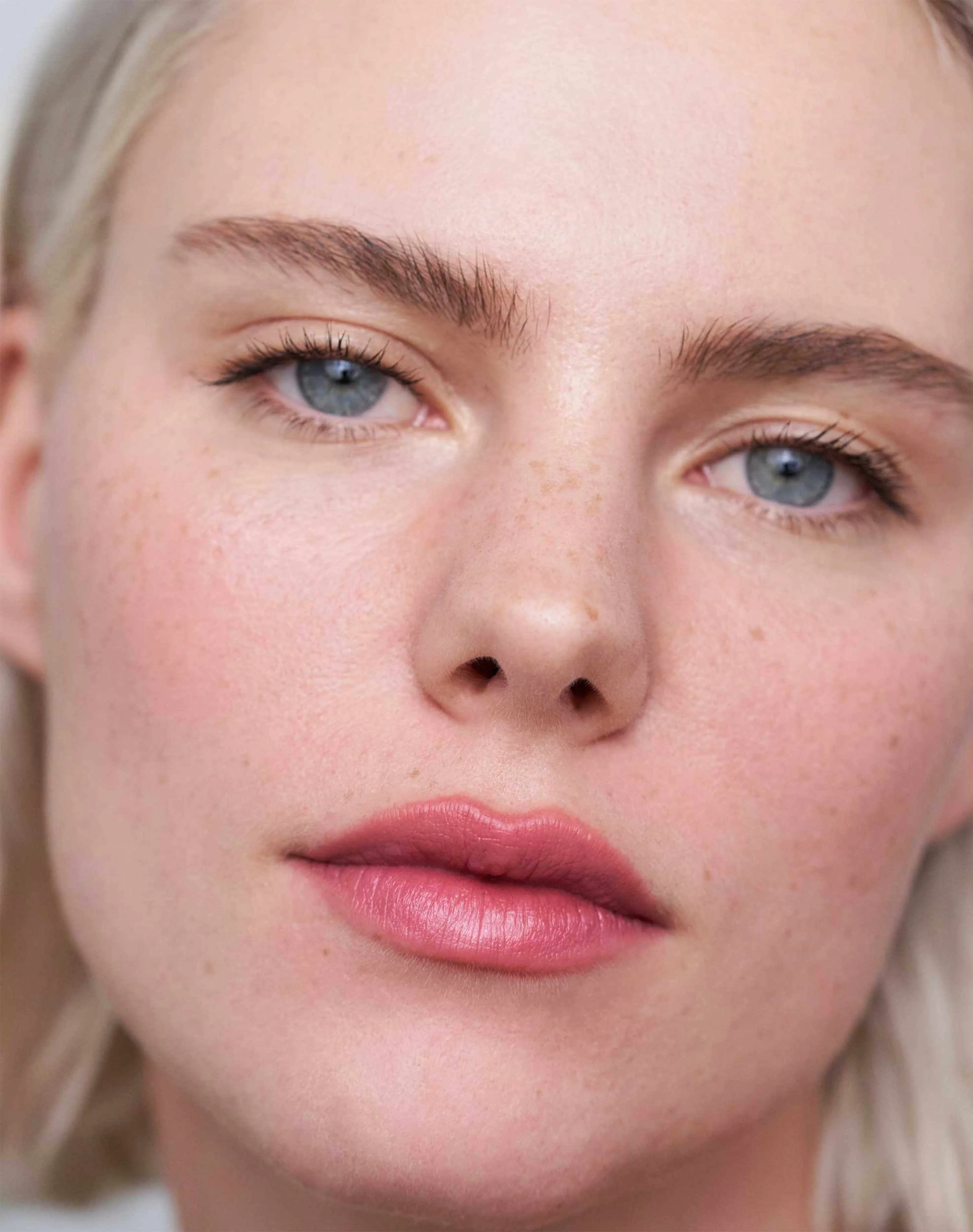 Soft Shape Lip Liner - Image 12